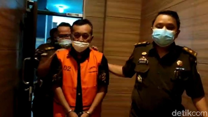 Camat di Sukabumi Ditahan Kejaksaan