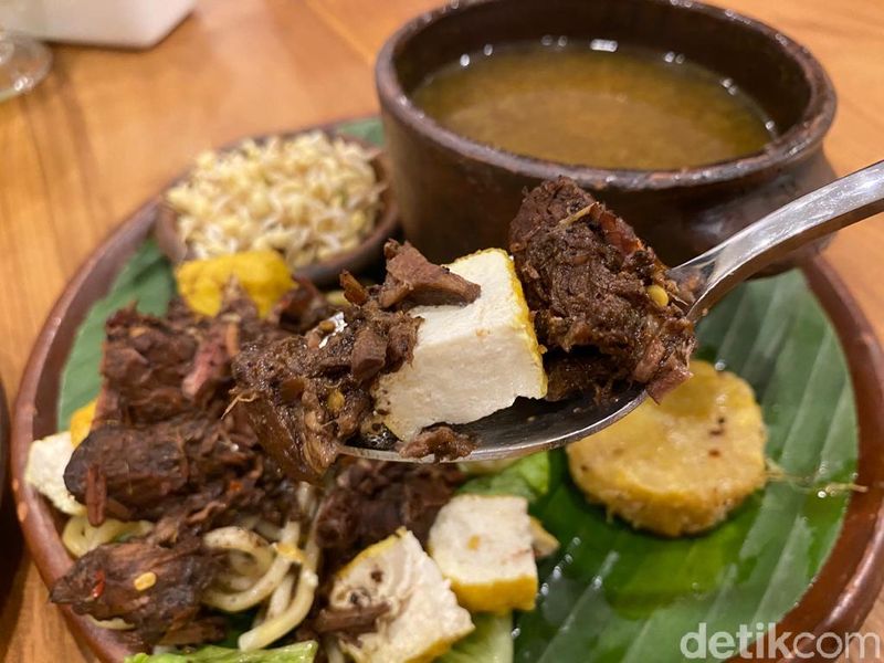 Dapoer Oemoem: Sedapnya Nasi Bakar Megono dan Tahu Campur Rumahan Dapoer Oemoem: Sedapnya Nasi Bakar Megono dan Tahu Campur Rumahan