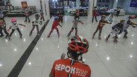 Temuan kasus baru COVID-19 pada Juni 2021 per harinya kembali di atas 100 orang per hari. ANTARA FOTO/ASPRILLA DWI ADHA.  