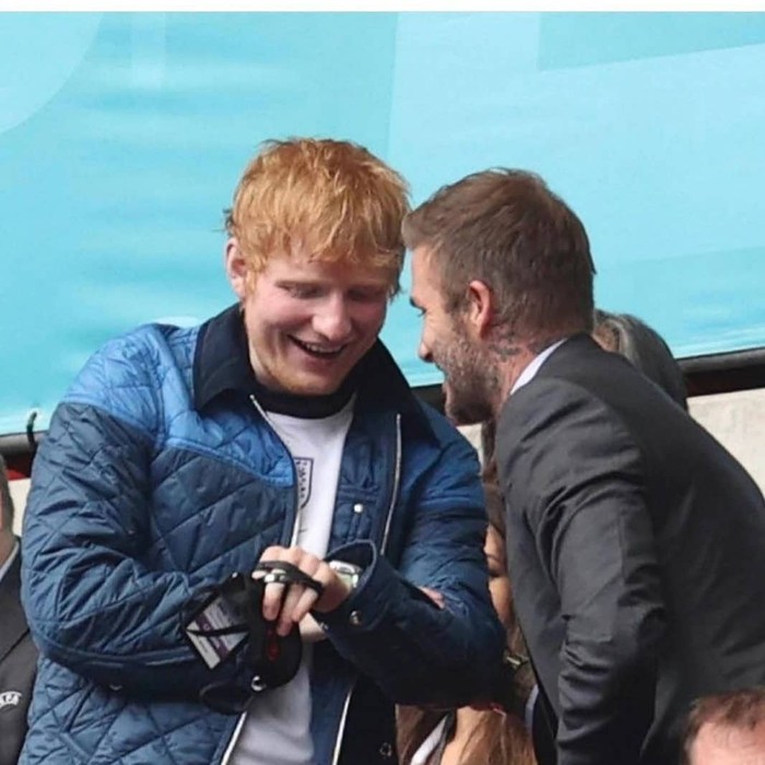Ed Sheeran dan David Beckham Ed Sheeran dan David Beckham