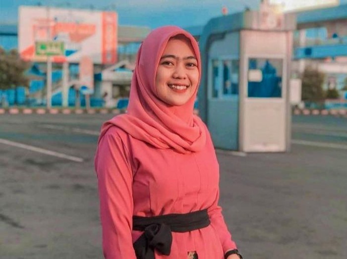 Gadis Cantik Asal Banyuwangi Batal Menikah Setelah Jadi Korban KMP Yunicee