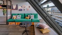 Fasilitasnya terbagi menjadi 111 kamar dan 9 suite yang menampilkan ruangan bertingkat. Untuk menginap di sini, tarifnya mulai dair sekitar Rp 7 juta per malam. (Marriot)