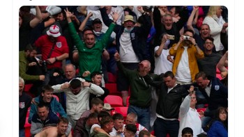 Tottenham Hotspur pun merayakan gol dari strikernya Hary Kane. Foto: Twitter