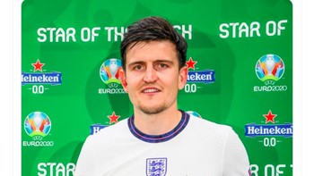 Penampilan Harry Maguire semalam banyak mendapat pujian di linimasa. Foto: Twitter