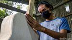 Nambah Uang Jajan, Pelajar SMK Bikin Gitar Kayu