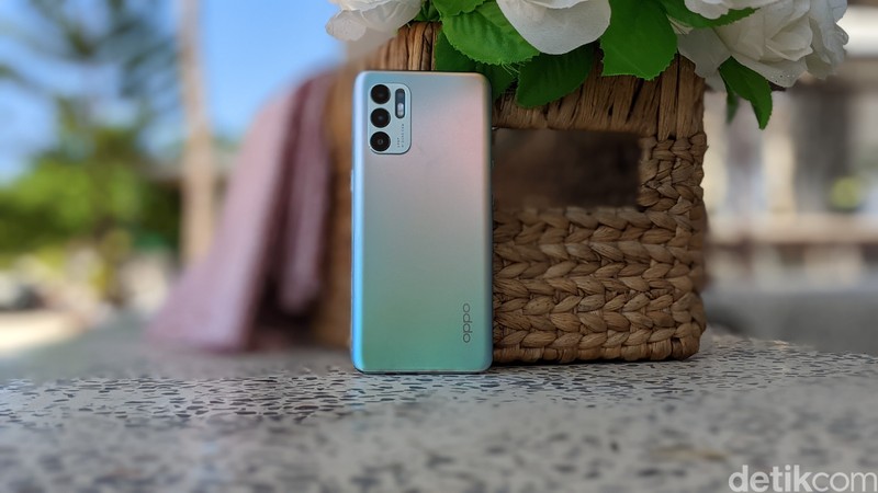 Oppo Reno6