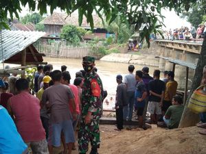 Pajero Terjun ke Sungai di OKI Sumsel, 4 Orang Sekeluarga Tewas