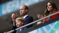 Pangeran George nonton langsung pertandingan Euro 2020 Inggris vs Jerman di Wembley Stadium. (Foto: AFP/JUSTIN TALLIS) 