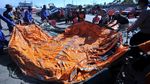 Penampakan Barang-barang dari KMP Yunicee yang Karam di Selat Bali