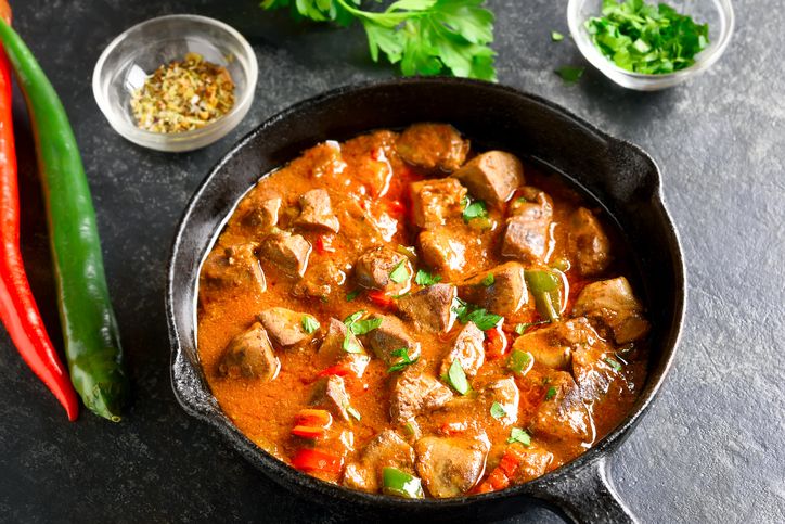 Tak Disajikan Kari Kambing, Pria Ini Batalkan Pernikahan dan Nikahi Wanita Lain
