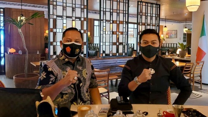 SPI Minta Ketegasan Hukum Indonesia Sahabat Polisi Indonesia (SPI) menyikapi perihal anulir vonis mati dua warga negara asing yang membawa narkotika jenis sabu oleh Pengadilan Tinggi Banten. Apa hasilnya?
SPI pun meminta ketegasan hukum yang ada di Indonesia. Seperti diketahui, dua warga negara asing, Bashir Ahmed bin Muhammad Umear dari Pakistan dan Adel bin Saeed Yaslam Awadh asal Yaman divonis hukuman mati oleh Pengadilan Negeri Serang karena membawa 821 kg sabu.