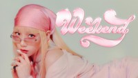 Taeyeon menampilkan nuansa pink dalam foto-foto promosi Weekend. Sejalan dengan warna identitas SM Entertainment dan fandom SNSD tentunya. (Foto: dok. SM Entertainment)  