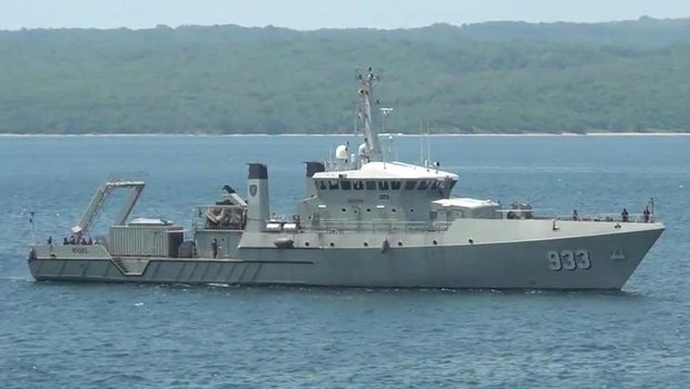 TNI AL Turunkan 3 KRI dan KAL Cari Penumpang KMP Yunicee yang Hilang