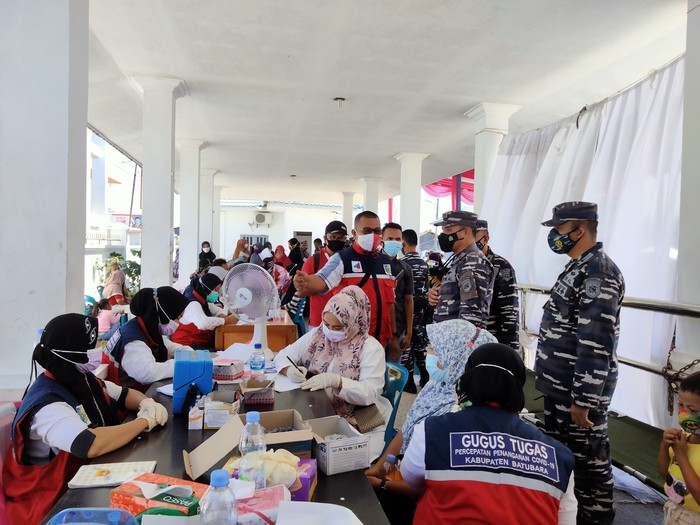 Vaksinasi Corona di Batu Bara (Perdana-detikcom)
