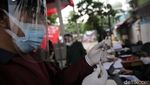 Vaksinasi Drive-Thru Sasar Pemotor-Pesepeda di Ibu Kota