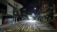Salah satu tempat populer untuk turis, jalan Bangla terlihat sepi, (28/6).