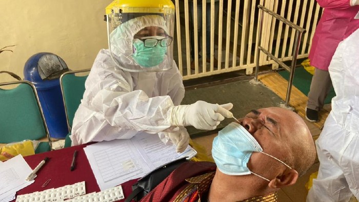 25 Hakim dan Pegawai PN Surabaya Dinyatakan Terpapar COVID-19 Usai Tes Swab
