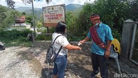 Aek Sipitu Dai menerapkan protokol kesehatan bagi wisatawan.