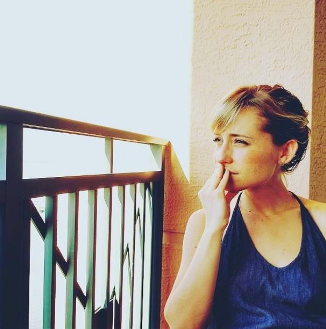 Allison adalah kaki tangan Keith yang mencari anggota-anggota di bawahnya yang disebutnya sebagai budak. Allison pun bertugas untuk meyakinkan anggota NXIVM untuk mau berhubungan badan dengan Keith, sang pemimpin sekte sesat tersebut. Foto: Instagram