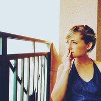 Allison adalah kaki tangan Keith yang mencari anggota-anggota di bawahnya yang disebutnya sebagai budak. Allison pun bertugas untuk meyakinkan anggota NXIVM untuk mau berhubungan badan dengan Keith, sang pemimpin sekte sesat tersebut. Foto: Instagram