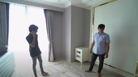 Apartemen ini memiliki tiga kamar tidur. Foto: YouTube TAULANY TV