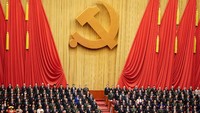Saat Partai Komunis China berkuasa, China sempat memasuki masa suram tahun 1958. Pada era Mao, gerakan yang ditujukan untuk mengerahkan rakyat ke dalam pertanian komunal namun hasilnya justru kelaparan yang menyebabkan jutaan tewas.(China Photos/Getty Images)