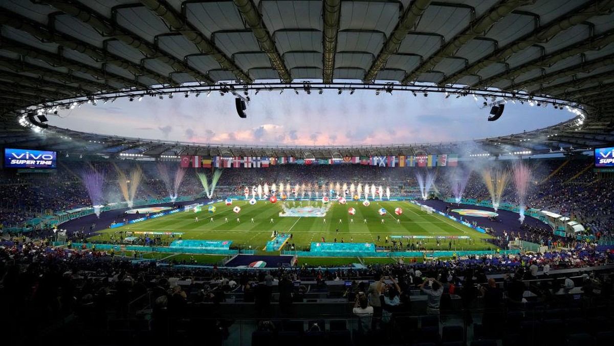 Rincian hadiah di Euro 2020. (Foto: Getty Images/Andrew Medichini - Pool)