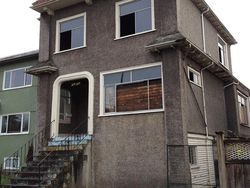 Kumpulan Foto Rumah Unik yang Punya Ekspresi Wajah