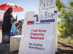 Usaha Warga Lawan Suhu Panas Ekstrim yang Ancam Nyawa