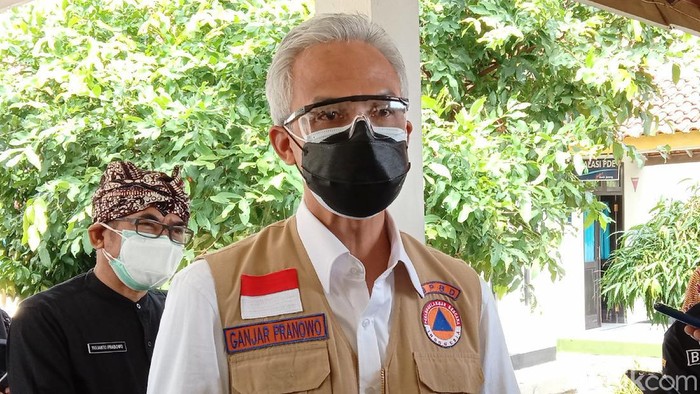 Gubernur Jateng Ganjar Pranowo saat berada di RSUD dr Tjitrowardojo Purworejo, Kamis (1/7/2021).