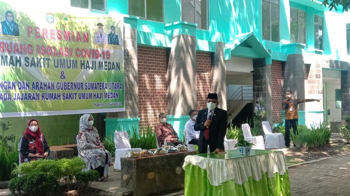 Gubsu Edy Rahmayadi di RS Haji Medan