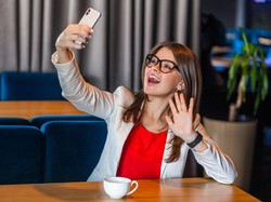 Video Call di WhatsApp Bakal Bisa Pakai Filter dan Background