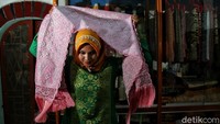 “Untuk di Batu Bara motif yang paling banyak adalah pucuk rebung, pucuk betikam,pucuk caul, pucuk pandan,” ungkap Ratna.
