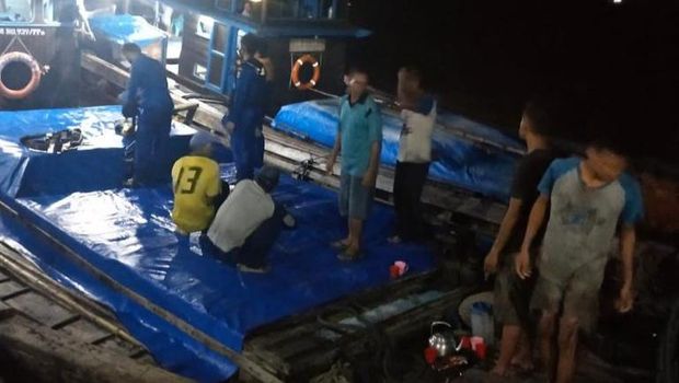 Kapal pengangkut kayu-pasir ilegal ditangkap di Riau (Dok istimewa)
