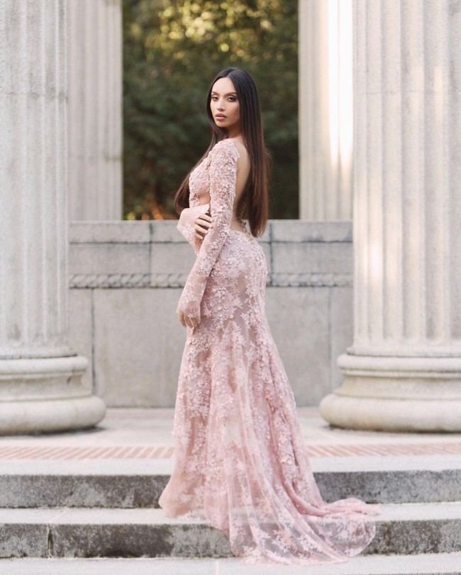 Saat kecil, aku berkata suatu hari aku berharap melihat seseorang sepertiku di panggung Miss USA dan ternyata aku adalah orang yang aku butuhkan, katanya. Foto: Instagram @mskataluna