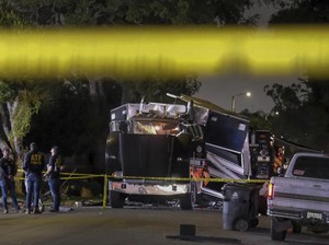 Pemusnahan Kembang Api Ilegal di Los Angeles Picu Ledakan, 17 Orang Luka