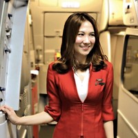 Meitry sebelumnya juga mempunyai usaha sate taichan bersama Qorry. Setelah itu Meitry dan Qorry sepakat untuk membangun usaha lontong sayur pada 14 Februari 2021. Usaha itu dibuat mereka setelah masa kontrak di sebuah maskapai diputus karena pandemi dan mereka dirumahkan selama enam bulan tanpa digaji. Foto: Dok. Tangkap layar Instagram @qorrynatawijaya.