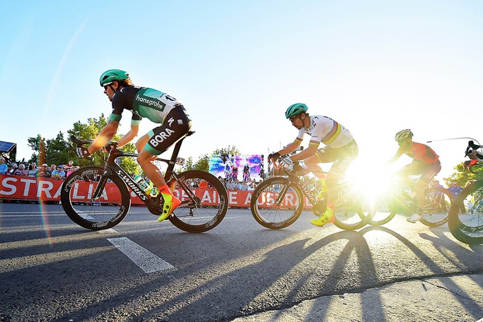 Lebih Dekat dengan Sagan, Sang Superstar Dunia Balap Sepeda Tour de France (TDF) 2021 memasuki etape kelima. Semua mata masih menanti sang superstar Peter Sagan naik podium.