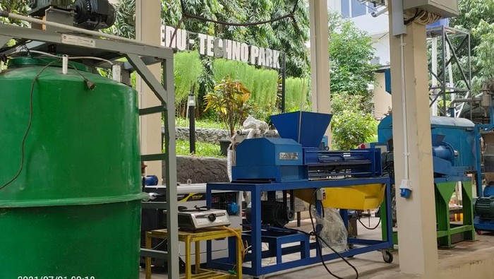 Edu-Techno Park yang dikelola oleh Fakultas Teknik Universitas Pancasila ini menjadi salah satu etalasu produk teknologi berbasis green campus yang menjadi taman edukasi.

Yang ada di taman tersebut adalah hasil-hasil penelitian internal FTUP dalam bidang teknologi energi baru terbarukan.