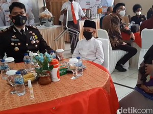 Momen Haru Pertemuan Arul dengan Ibunya di Mapolres Tasikmalaya