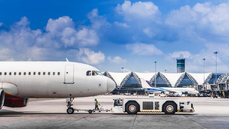 Pushback pesawat Pushback pesawat