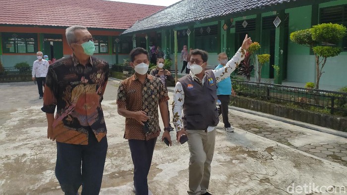 Sekolah di Cirebon disulap menjadi tempat isolasi COVID-19