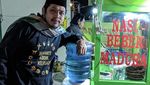 Tetap Lucu Meski Sedang Makan, Aksi Kocak Tretan Muslim Saat Makan Nasi Bebek