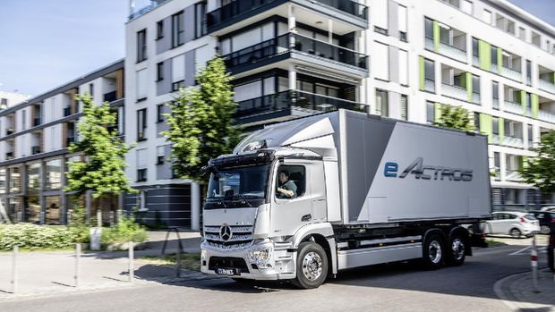 Truk listrik Mercedes-Benz eActros