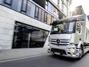Truk Listrik Mercedes-Benz Resmi Diluncurkan, Mampu Melaju 400 Km