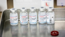Jepang bersiap memberikan bantuan 2 juta dosis vaksin kepada Indonesia. Diperkirakan vaksin tersebut akan tiba di bulan Jul inii.