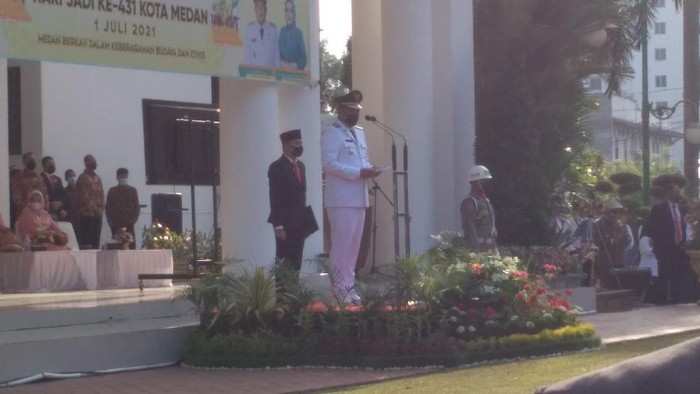 Wali Kota Medan Bobby Nasution dalam upacara HUT ke 431 Kota Medan.