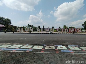 PPKM Darurat di Ciamis dan Cianjur, Fasum Digaris Polisi-Hajatan Diawasi