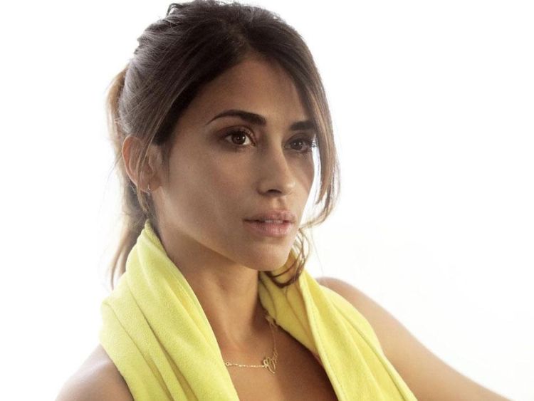 8 Gaya Istri Lionel Messi yang Sekali Posting di IG Dibayar Ratusan Juta