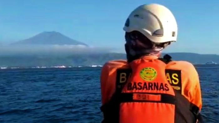 Basarnas merilis jumlah seluruh korban tenggelamnya kapal Feri KMP Yunicee di Selat Bali. Tercatat total 76 orang menjadi korban. Dengan rincian, 51 korban selamat, 7 korban meninggal dan 18 korban belum ditemukan.